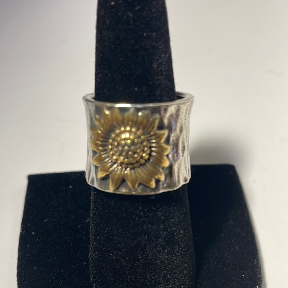 Two tone sunflower metal ring Size 7